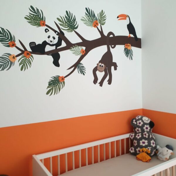 Jungle tak muurdecoratie met panda, aap, en toekan babykamer in junglethema